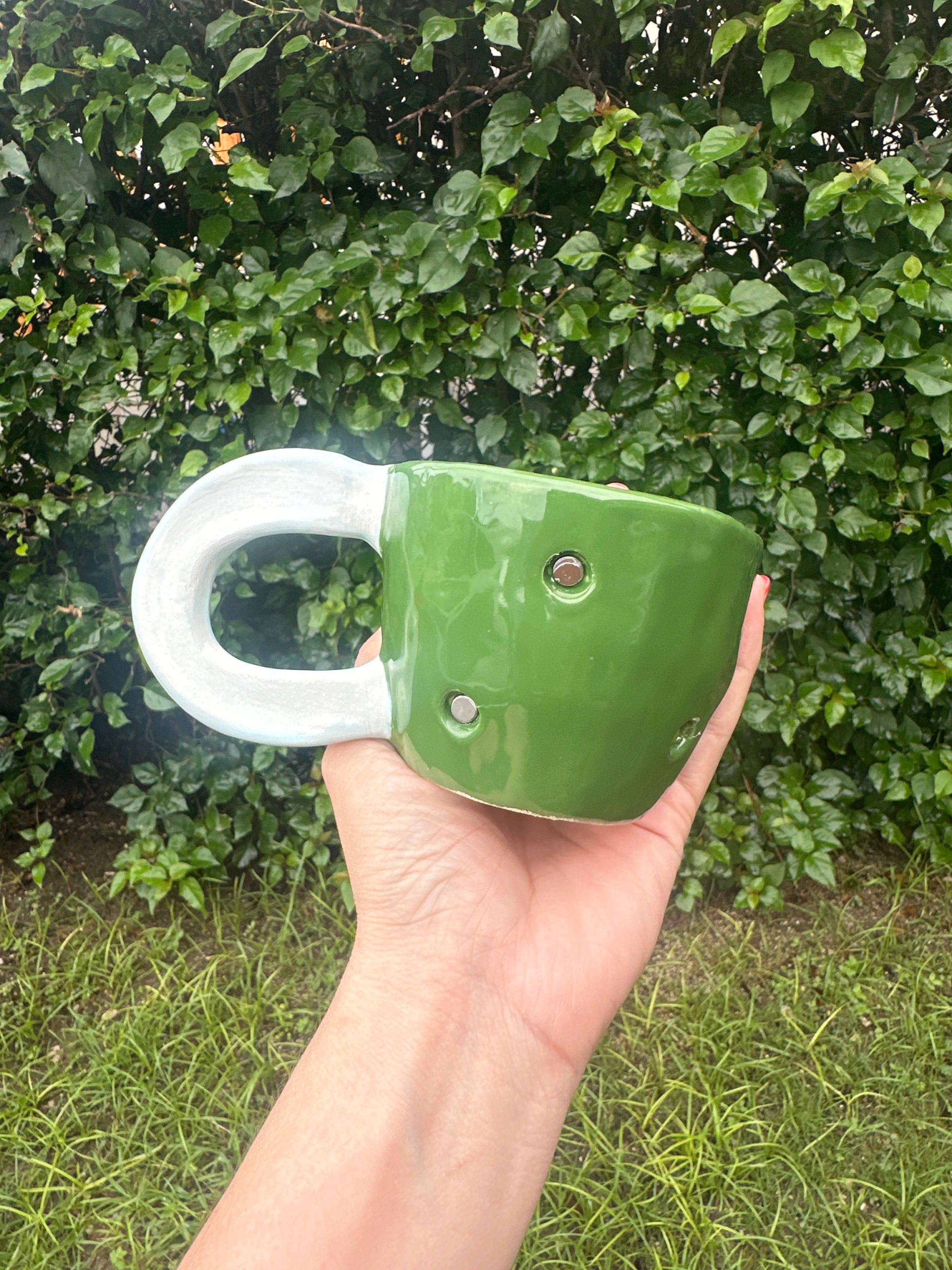 Taza verde  / Mango azul claro